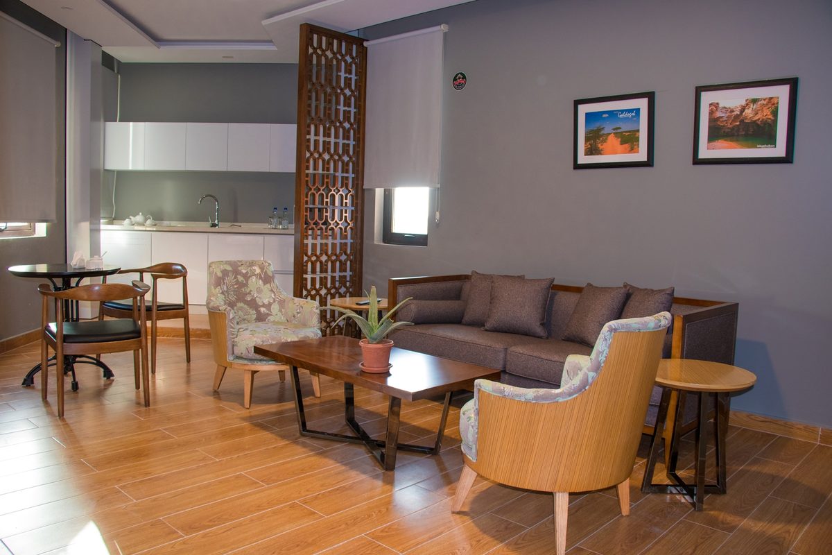 Lounge area with seating and tea station